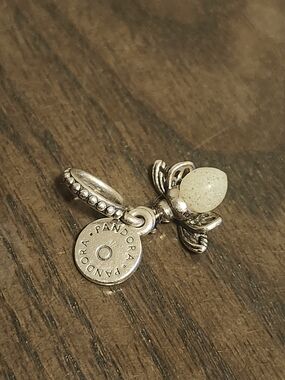 PANDORA Glow-In-The-Dark Firefly Dangle Charm